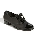 Munro Ascot Oxford - Lyst