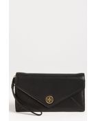 Tory Burch Robinson Envelope Wristlet - Lyst