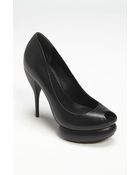 Vera Wang Footwear Colleen Pump - Lyst