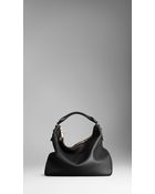 Burberry Large Heritage Grain Leather Hobo Bag - Lyst