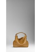 Burberry Large Heritage Grain Leather Hobo Bag - Lyst
