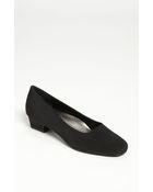 Trotters Doris Pump - Lyst