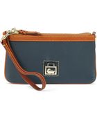 Dooney & Bourke Dillen Large Wristlet - Lyst