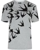 McQ by Alexander McQueen Swallow Print Boyfriend T-Shirt - Lyst