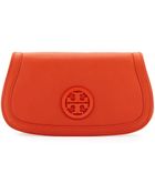 Tory Burch Amanda Logo Clutch Bag Blood Orange - Lyst