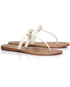 Tory Burch Leighanne Patent Flat Thong Sandal - Lyst