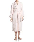 Natori Satin-Trimmed Fleece Robe - Lyst