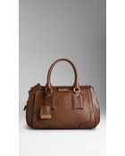 Burberry Small Signature Grain Leather Tote Bag - Lyst