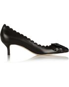 Oscar de la Renta Scalloped Bow-Embellished Leather Pumps - Lyst