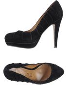 Lola Cruz Pump - Lyst