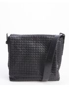 Bottega Veneta Black Intrecciato Leather Messenger Bag - Lyst
