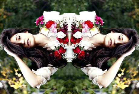 Mirroring Flowers 