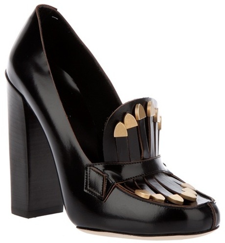 Shoe of the moment: fringed pump by Cholé