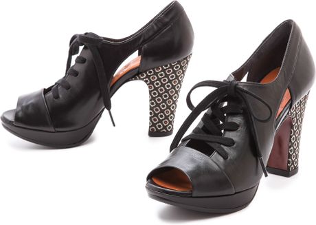 chie mihara low heel lace up boots