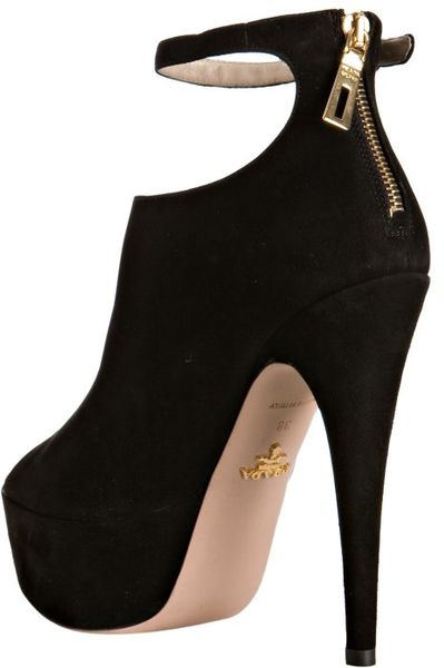 black platform pumps ankle strap