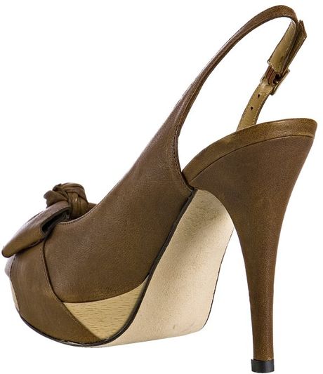 stuart weitzman leather heels