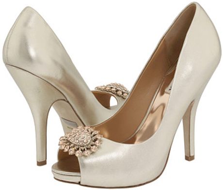badgley mischka grey shoes
