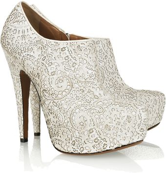 Alaïa Laser-cut Calf Hair Platform Pumps - Lyst