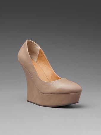 L.a.m.b. Novice Wedge Pump - Lyst