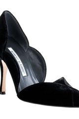 Manolo Blahnik Batost Velvet Pump
