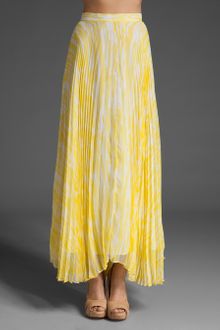 Alice + Olivia Shannon Printed Maxi Pleated Skirt - Lyst
