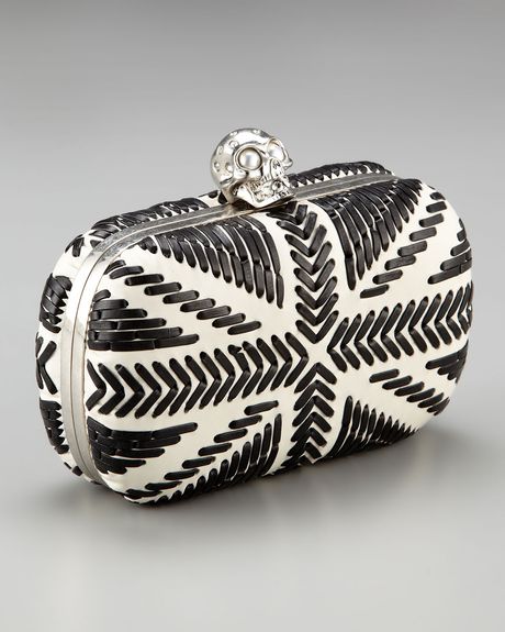 Alexander Mcqueen Skullclasp Britannia Box Clutch in Black (ivory) - Lyst