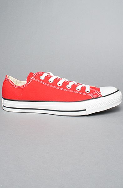 Converse The Chuck Taylor All Star Ox Sneaker in Red in Red for Men - Lyst