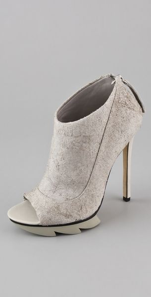 Camilla Skovgaard Open Toe Saw Booties - Lyst
