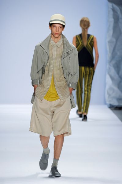 Richard Chai Spring 2012 Unfitted Shorts in Beige for Men - Lyst
