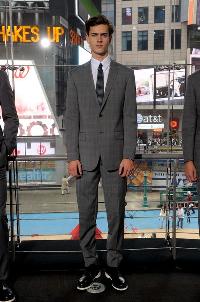 Dkny Spring 2012 Light Gray 2Piece Fitted Suit in Gray for Men - Lyst