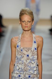 Diane Von Furstenberg Spring 2012 Cream Floral Apron Top - Lyst