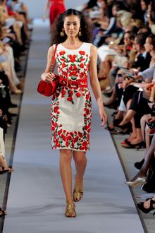 Oscar de la Renta Spring 2012 Red Shoulder Bag - Lyst