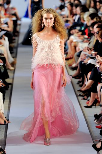 Oscar de la Renta Spring 2012 Nude Sleeveless Textured Top - Lyst