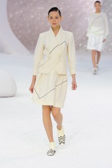 Chanel Spring 2012 White Ankle Low Heel Boots With Black Zig Zag Print - Lyst