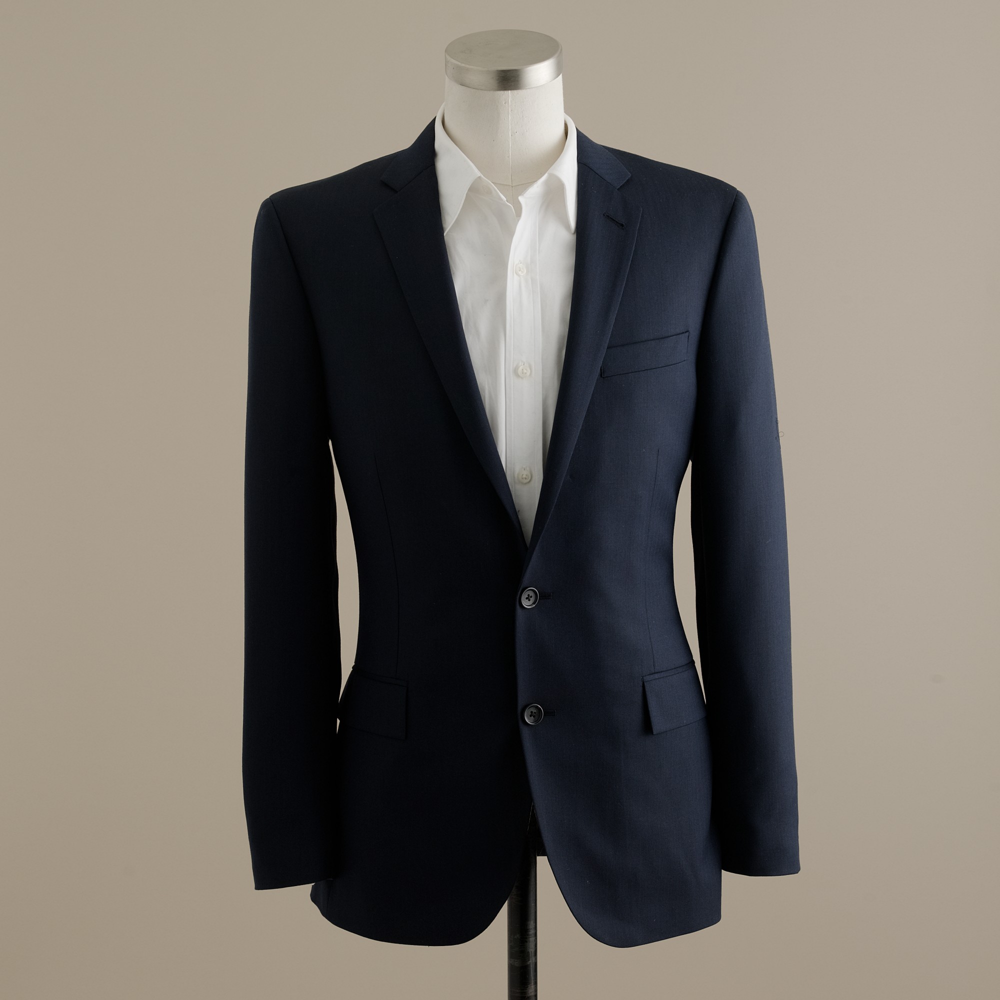 j-crew-ludlow-two-button-suit-jacket-with-double-vented-back-in-wool