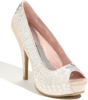 Chinese Laundry Harvest Moon Pump - Lyst