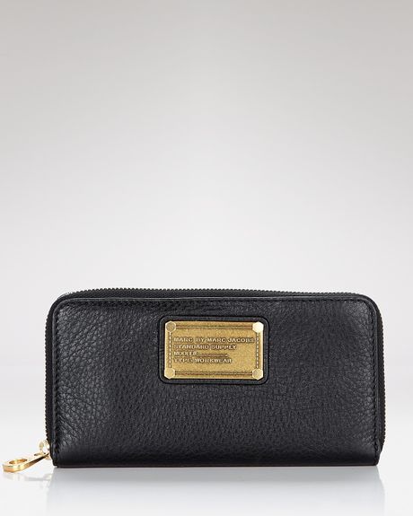 marc jacobs zippy wallet