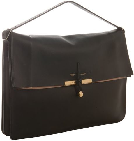 Celine Large Portfolio Shoulder Bag in Black | Lyst
