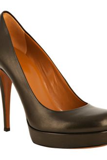 Gucci Black Leather Betty Platform Pumps - Lyst