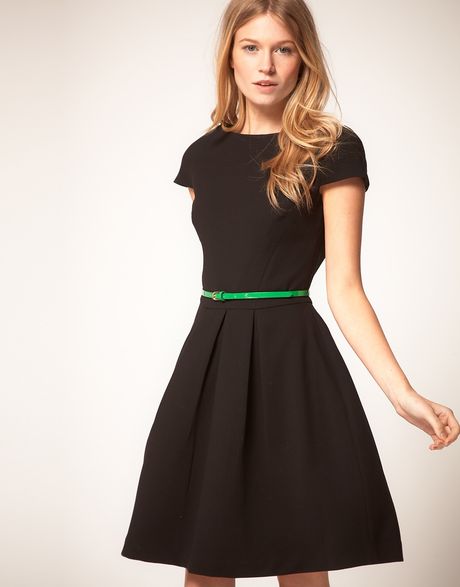 Oasis Fit And Flare Dress in Black
