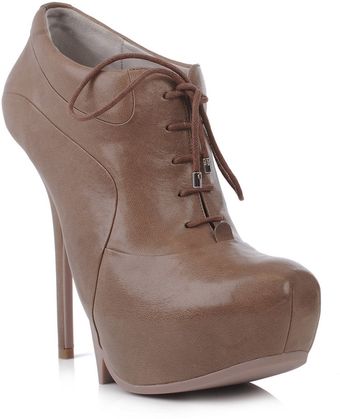  Leather Lace-Up Shoes 