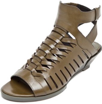  Nika Sandal in Olive 