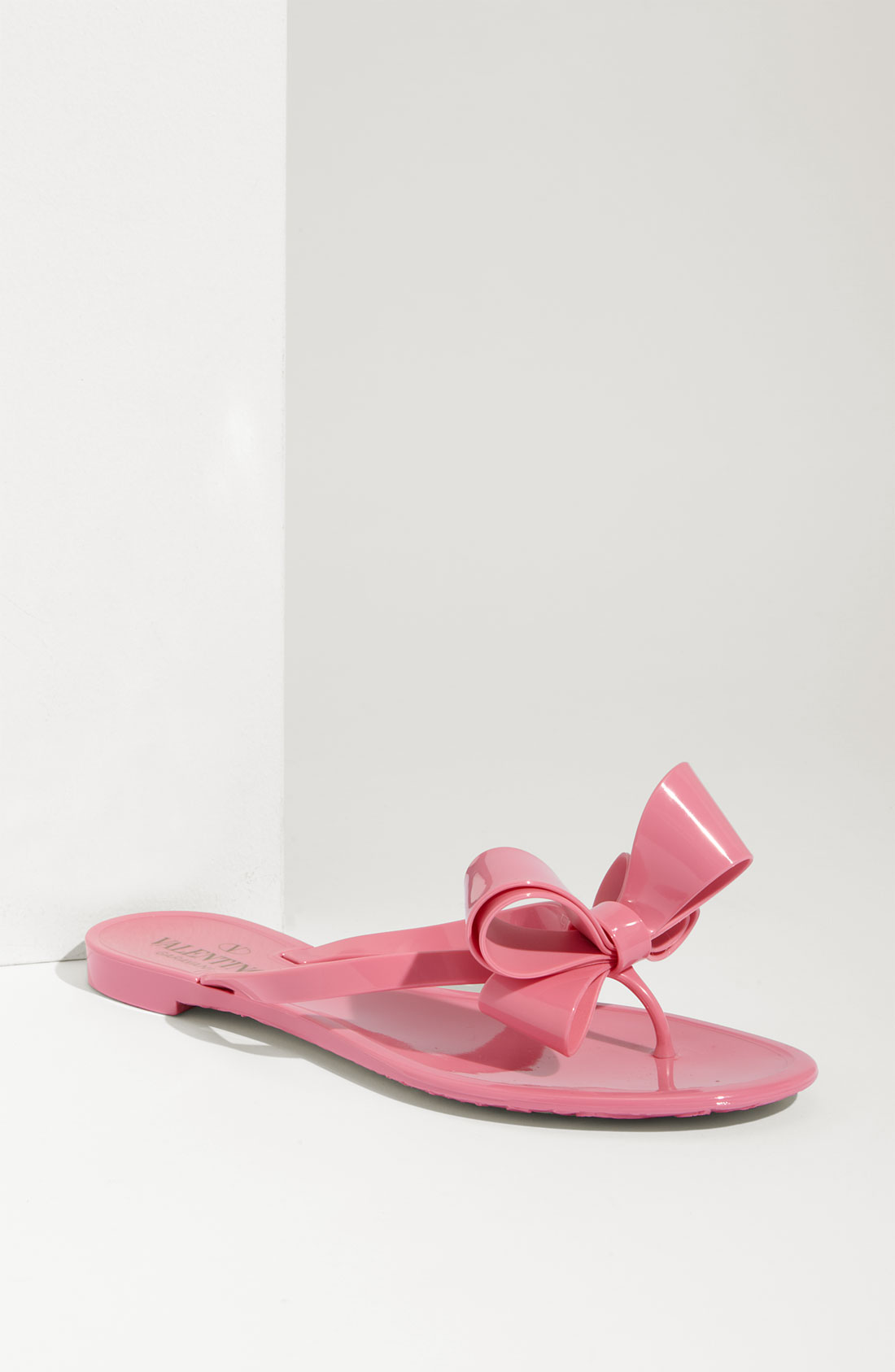 Valentino Bow Thong Sandal in Pink (bubble rose) | Lyst