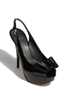 Stuart Weitzman Bowrey Pump - Lyst