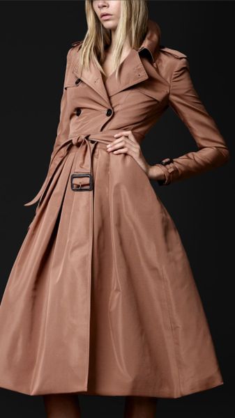 Burberry Prorsum Full Skirt Trench Coat in Pink (fawn rose) - Lyst
