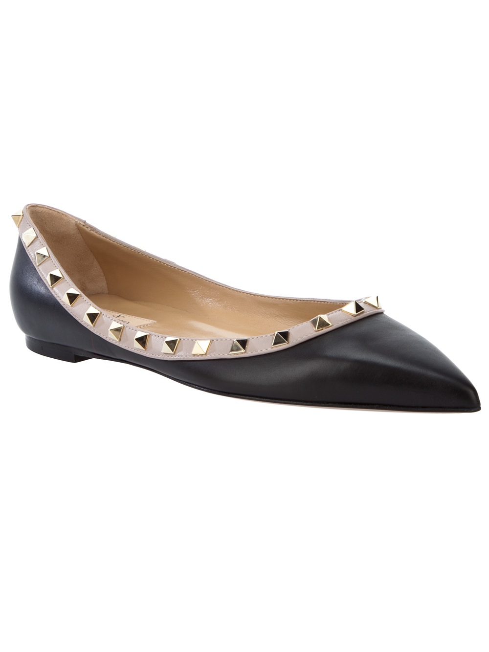 shoes with pointed toes