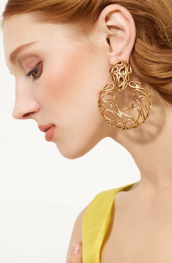 Oscar de la Renta Russian Gold Hoop Earrings - Lyst
