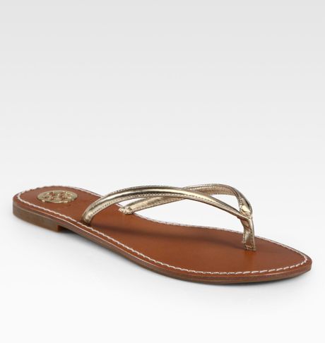 Tory Burch Abitha Metallic Leather Thong Sandals in Brown (gold) - Lyst