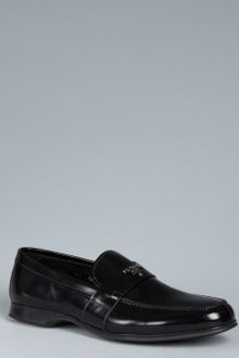 Prada Black Leather Logo Detail Loafers - Lyst