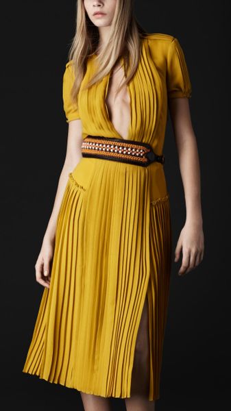 Burberry Prorsum Slash Front Silk Dress - Lyst